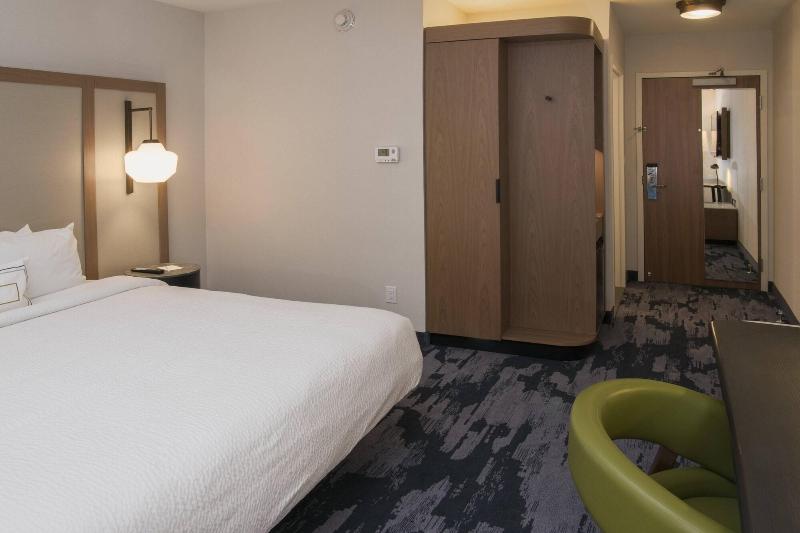 Fairfield Inn & Suites by Marriott Fresno North/Sh image