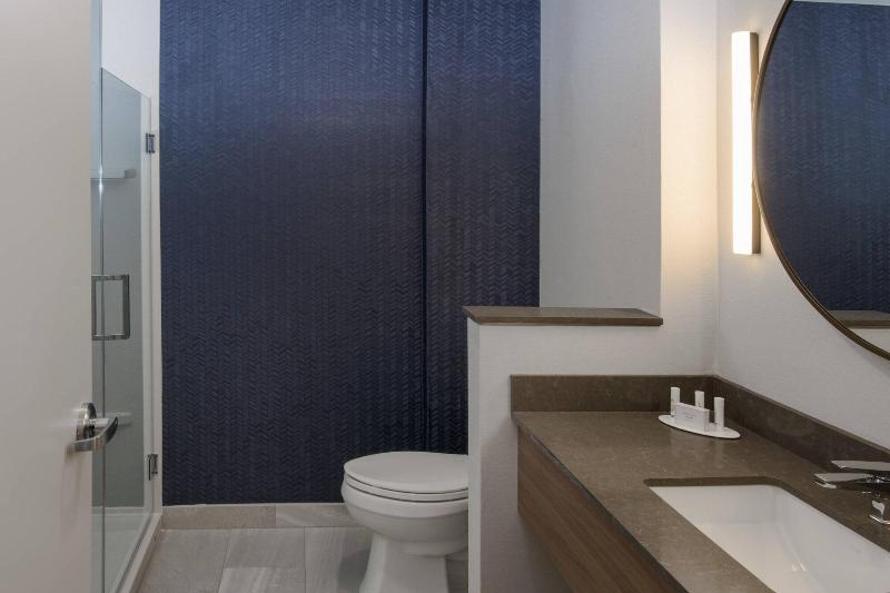Fairfield Inn & Suites by Marriott Fresno North/Sh image