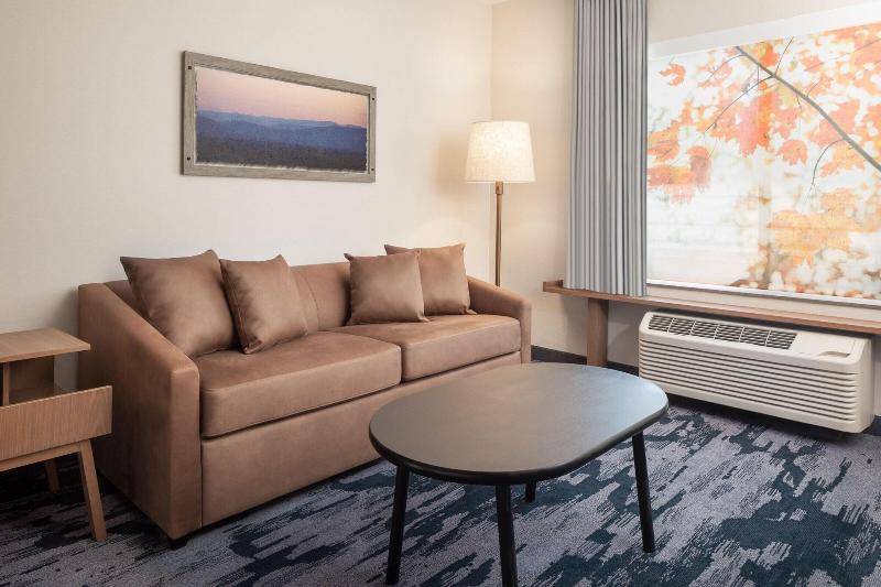 Fairfield Inn & Suites by Marriott Fresno North/Sh image