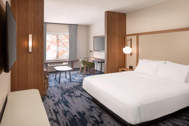 Fairfield Inn & Suites by Marriott Fresno North/Sh image