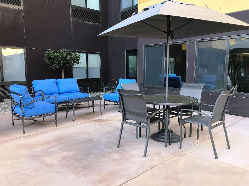 Fairfield Inn&Suite by Marriott Fresno Yosemite In image