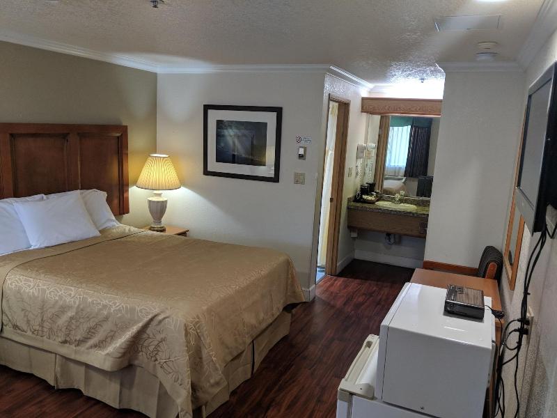 Budget Inn Corcoran Near Tulare CA 43 image
