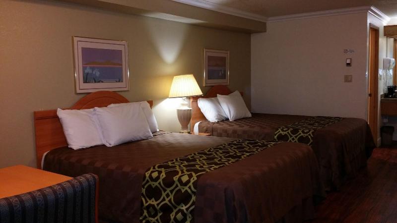 Budget Inn Corcoran Near Tulare CA 43 image