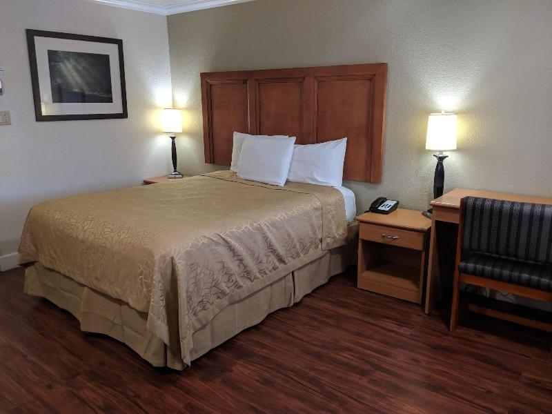 Budget Inn Corcoran Near Tulare CA 43 image 9