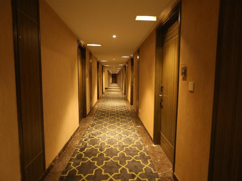 Hotel Jump In & Out — photo 16