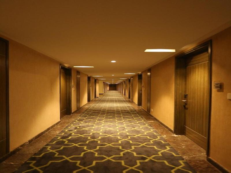 Hotel Jump In & Out — photo 10