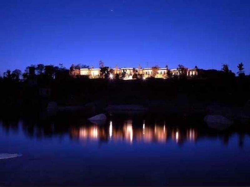 Hotel Bundelkhand Riverside