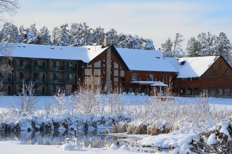 Stafford's Crooked River Lodge & Suites image