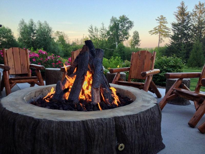 Stafford's Crooked River Lodge & Suites image