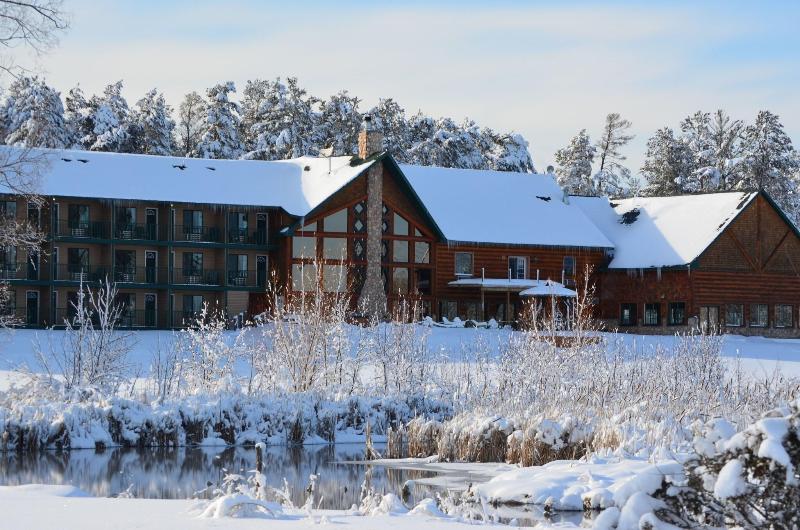 Stafford's Crooked River Lodge & Suites image