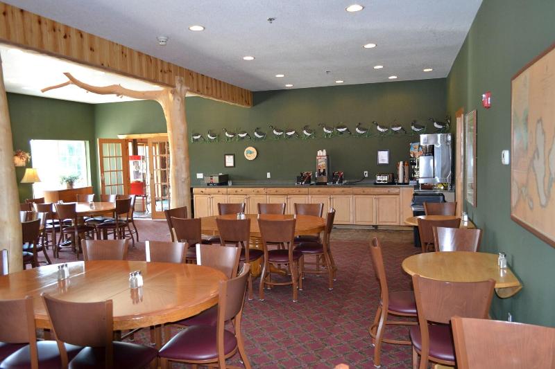 Stafford's Crooked River Lodge & Suites image