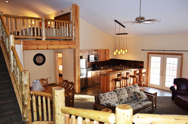 Stafford's Crooked River Lodge & Suites image