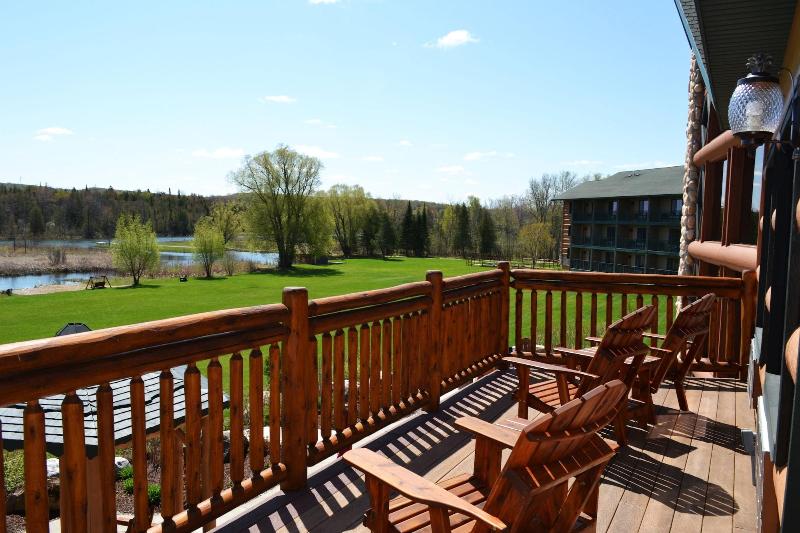 Stafford's Crooked River Lodge & Suites image