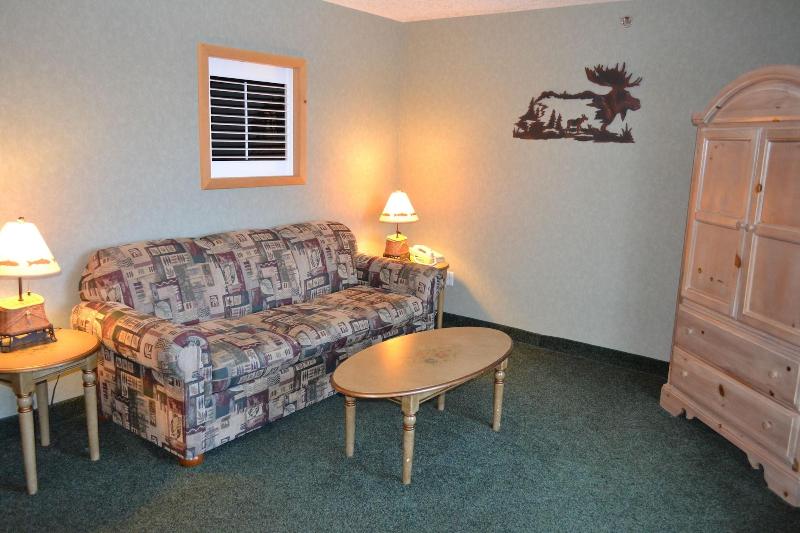 Stafford's Crooked River Lodge & Suites image