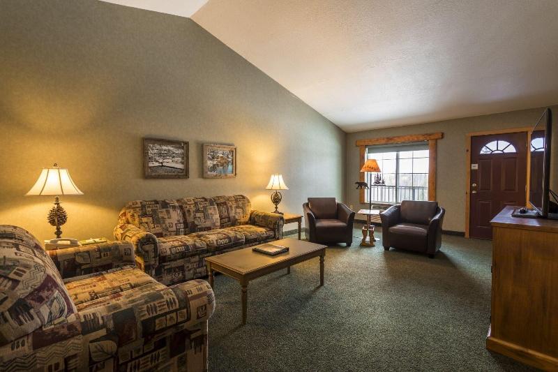 Stafford's Crooked River Lodge & Suites image