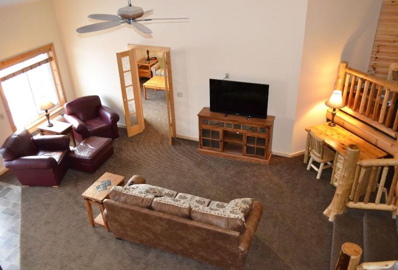 Stafford's Crooked River Lodge & Suites image