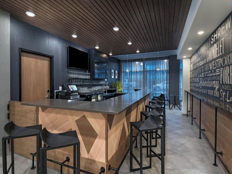 Fairfield Inn & Suites by Marriott St. Louis Downt image