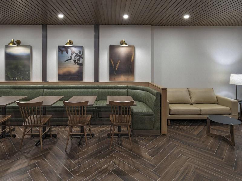 Fairfield Inn & Suites by Marriott St. Louis Downt image