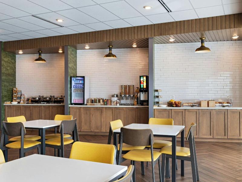 Fairfield Inn & Suites by Marriott St. Louis Downt image