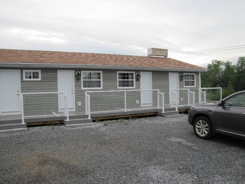 Grove Motel — photo 4