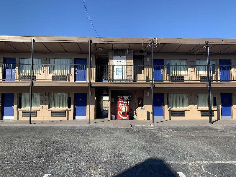 Uptown Greenville Hotel — photo 4