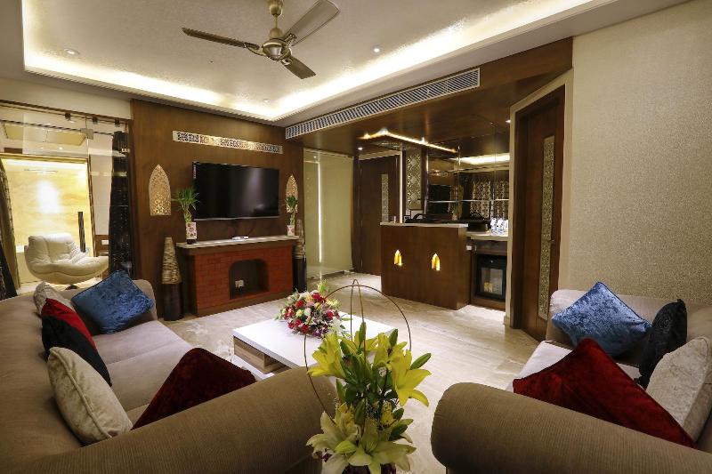 Shivoy Hotel image