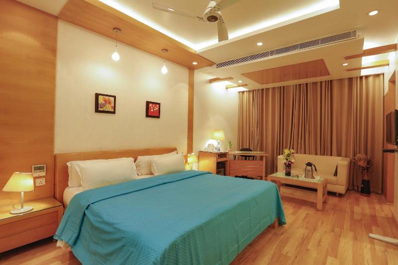 Shivoy Hotel image
