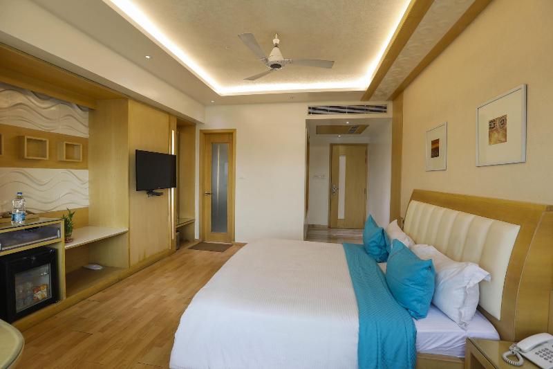 Shivoy Hotel image