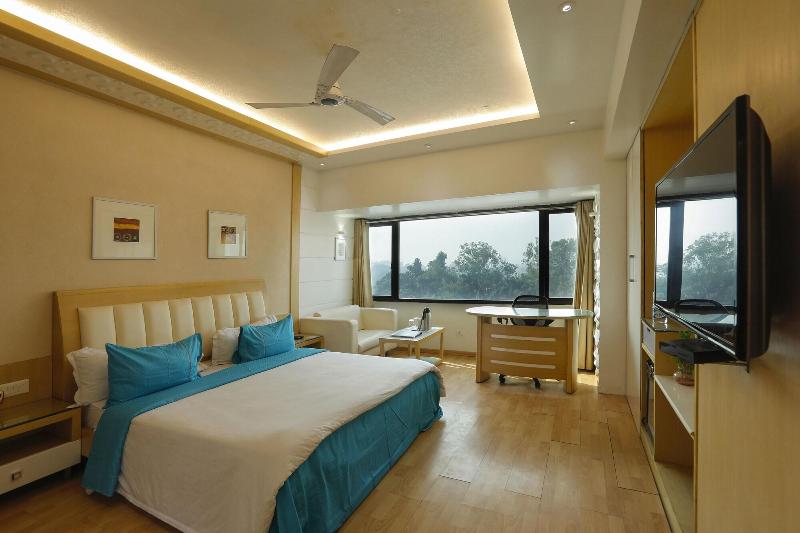 Shivoy Hotel image