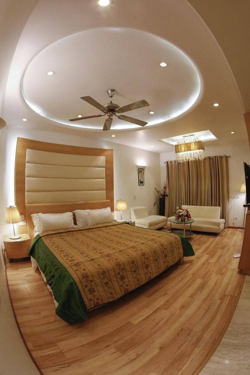 Shivoy Hotel image