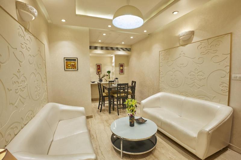 Shivoy Hotel image