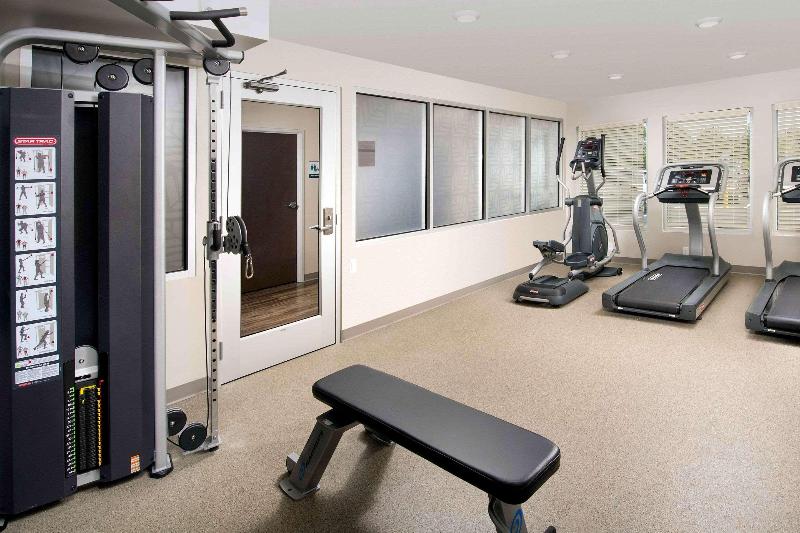 Woodspring Suites South Plainfield image