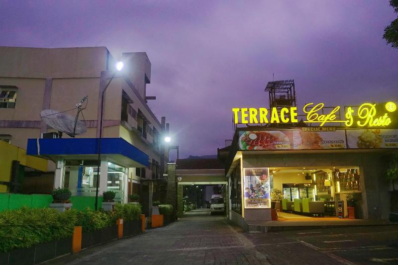 Hotel Puriwisata Baturraden — photo 4