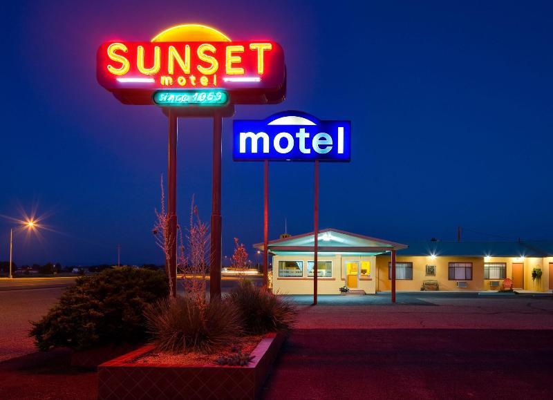 Sunset Motel image
