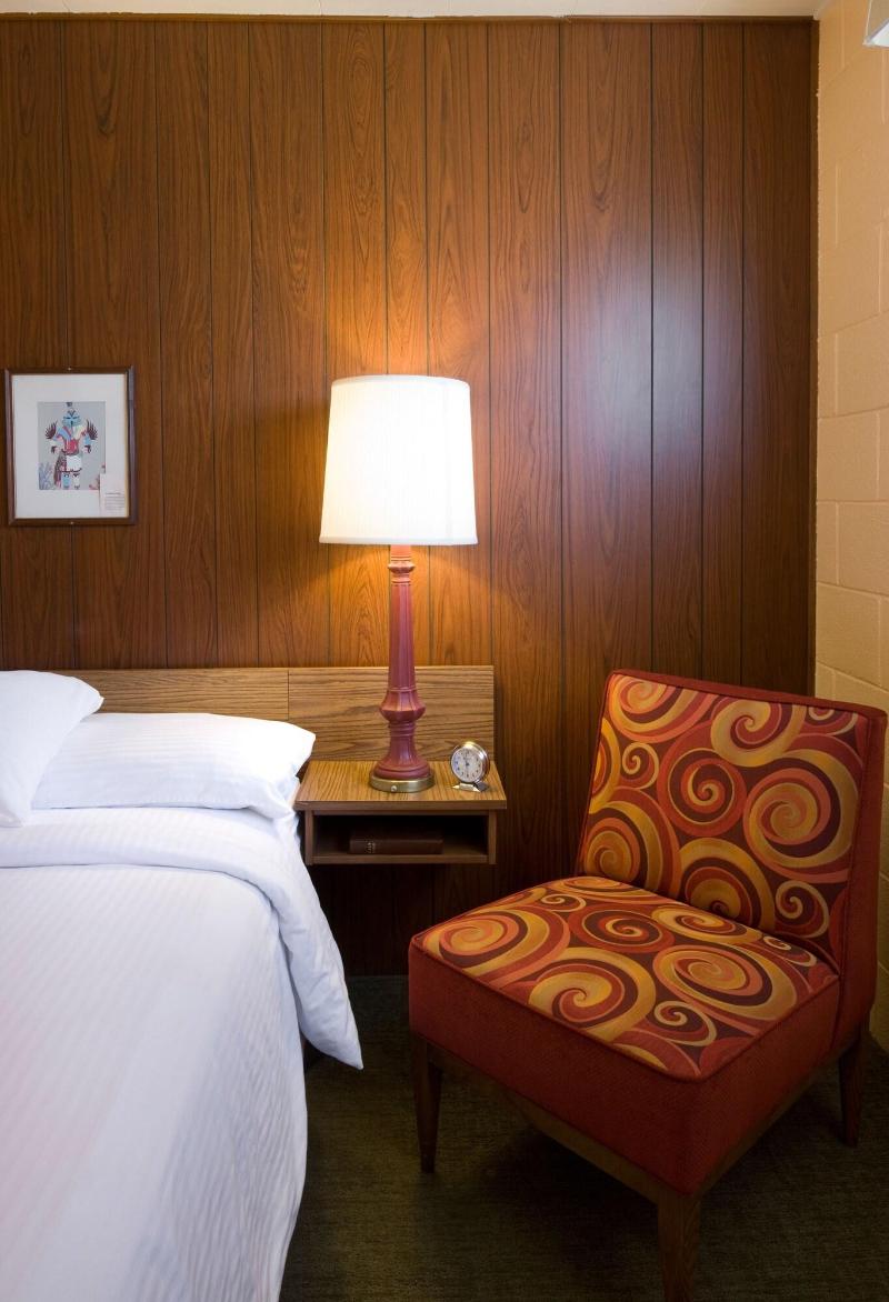 Sunset Motel image