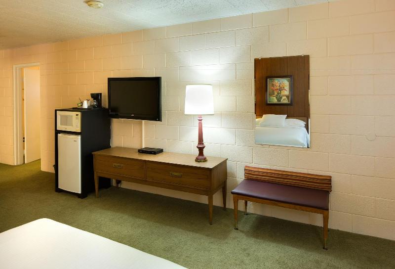 Sunset Motel image