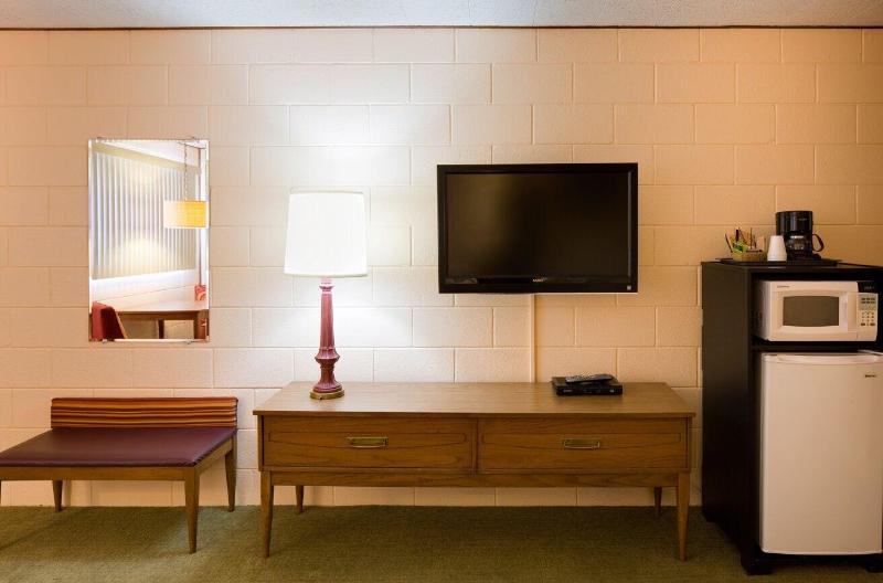 Sunset Motel image