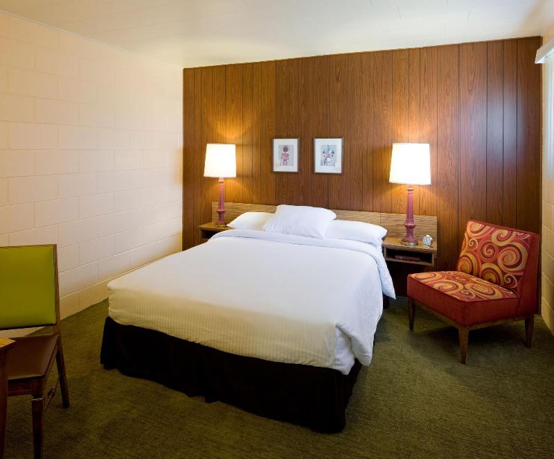 Sunset Motel image