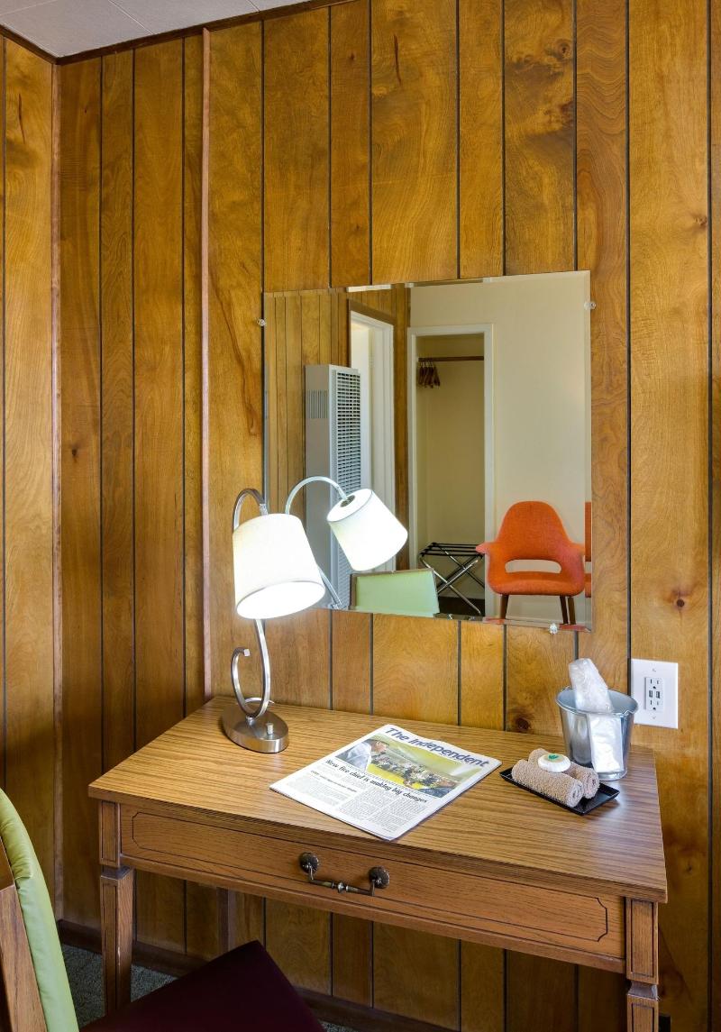 Sunset Motel image