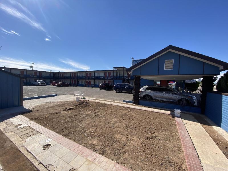 Budget Inn image