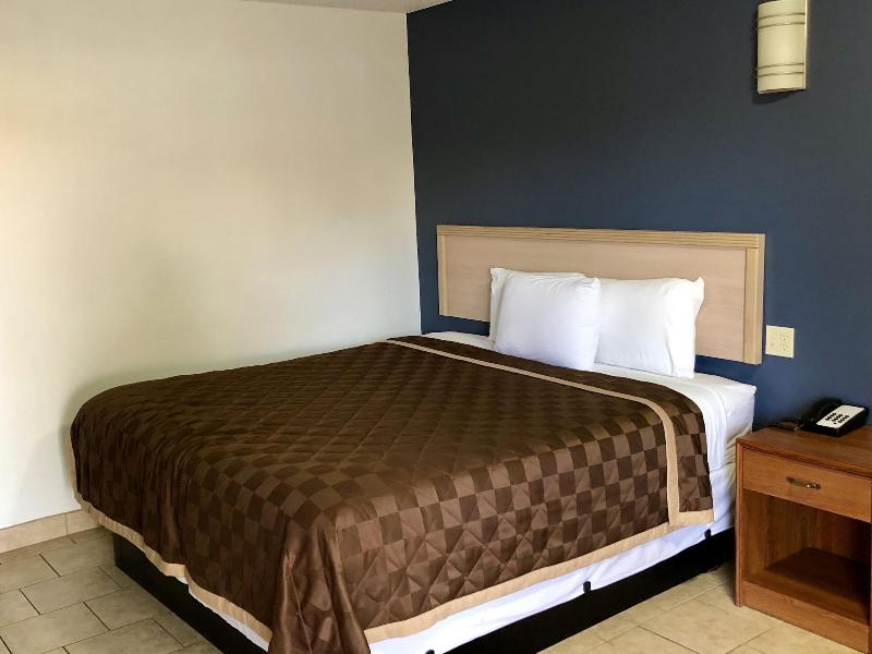 Budget Inn image