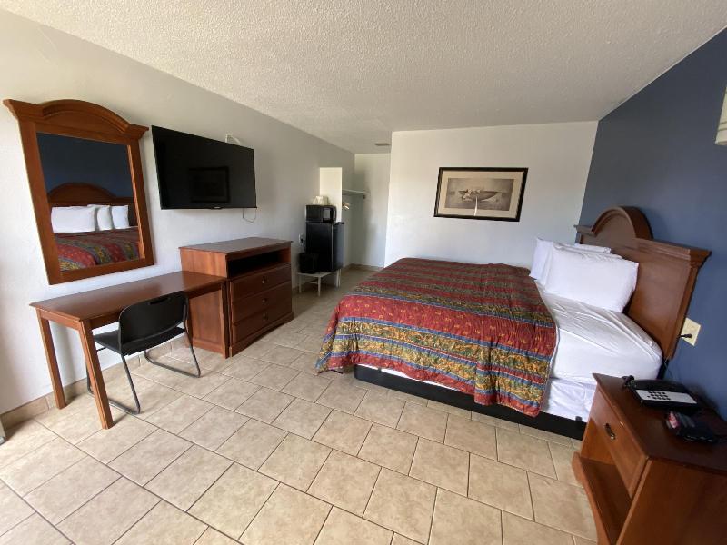 Budget Inn image