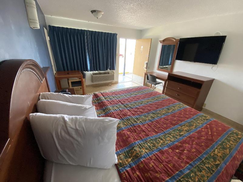 Budget Inn image