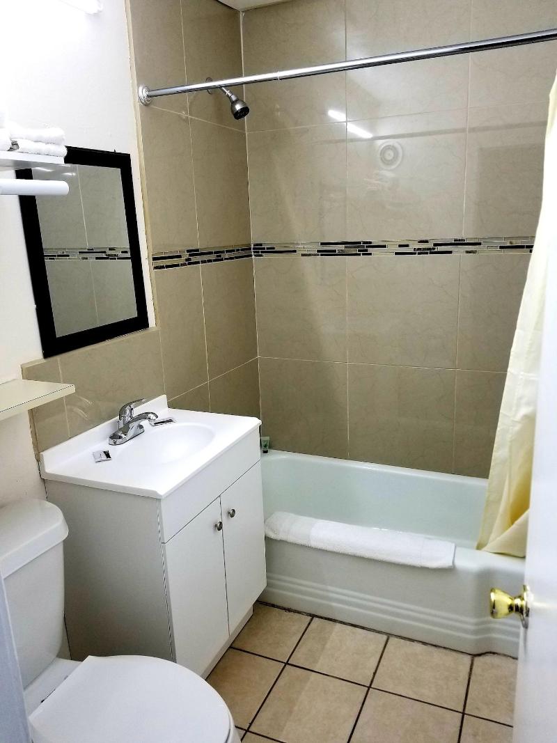 Budget Inn image
