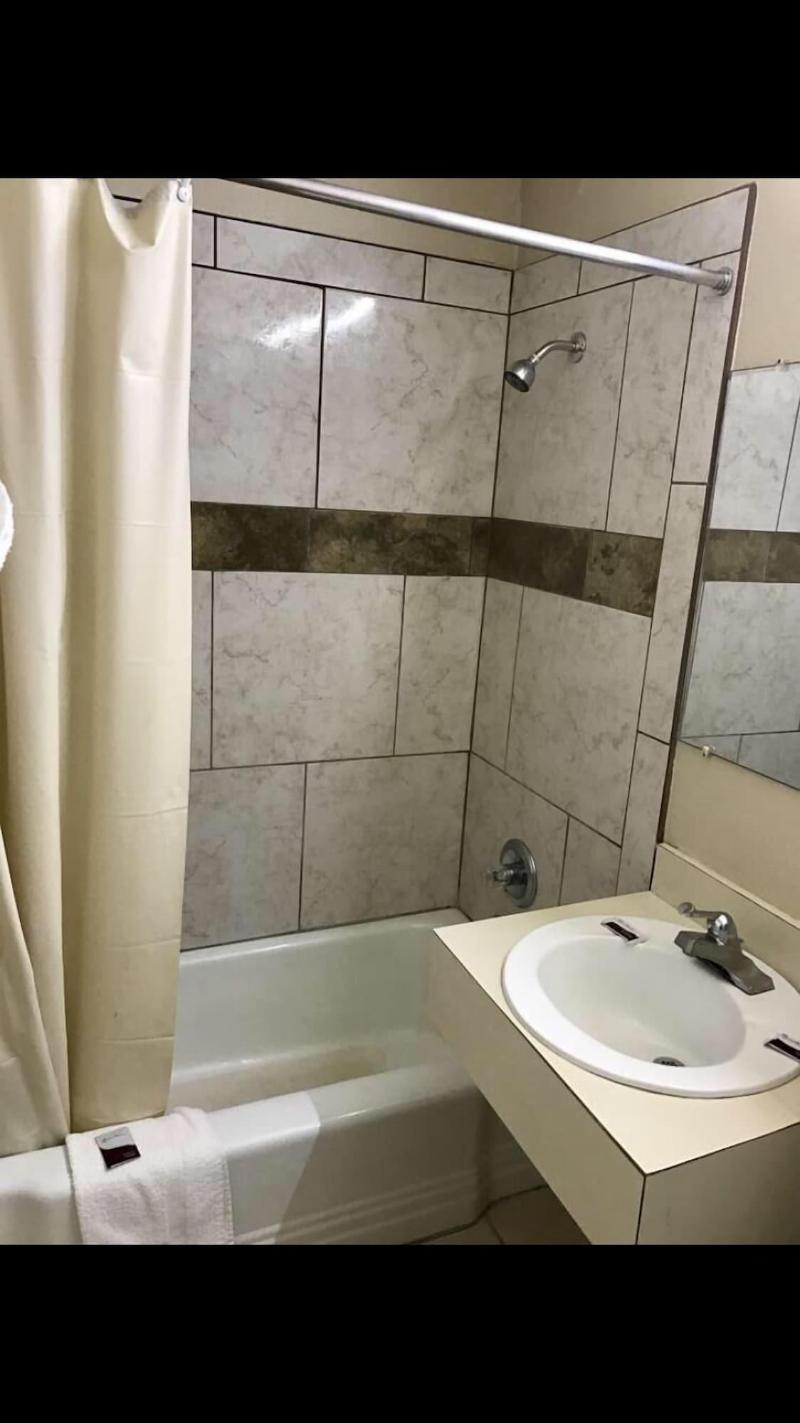 Budget Inn image