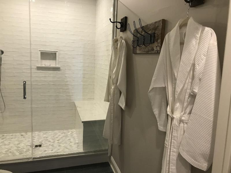 Chateau Rooms image