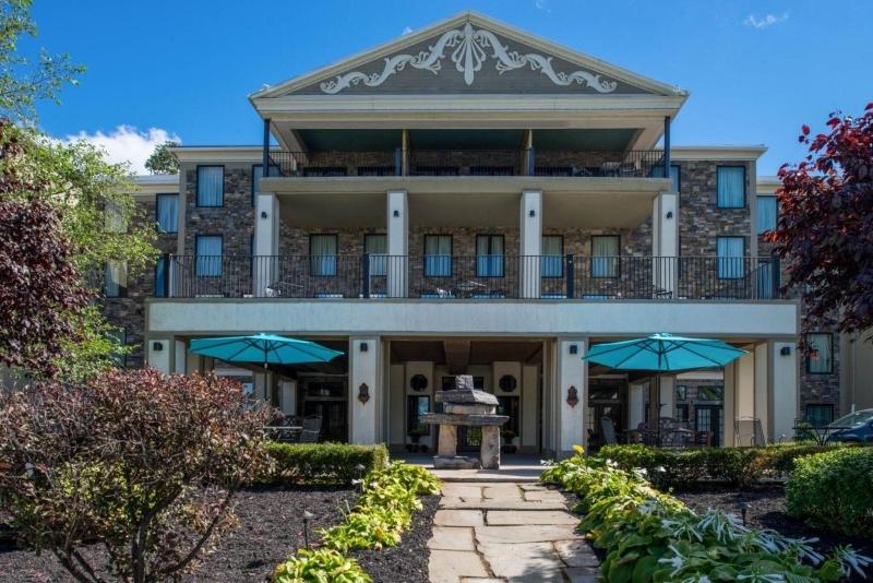 Niagara Crossing Hotel & Spa 4