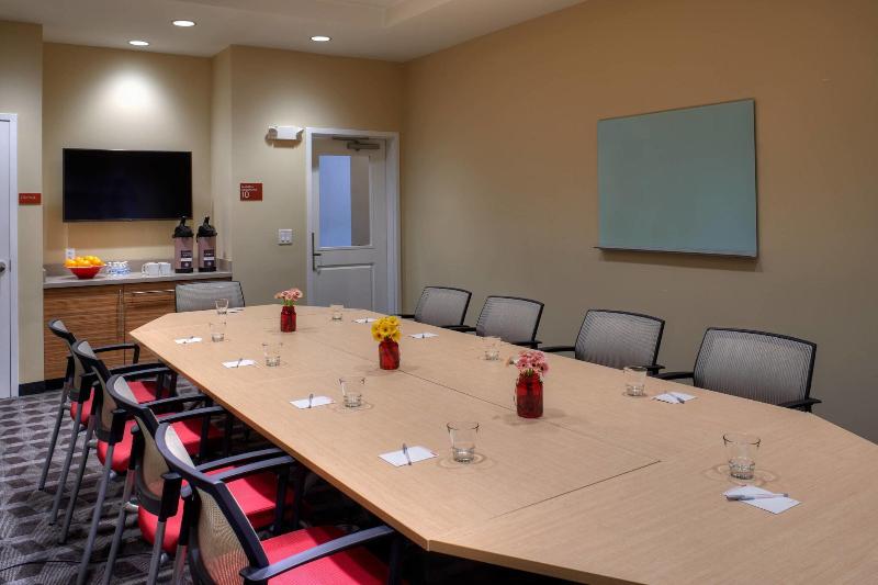 Towneplace Suites By Marriott Cleveland Solon image