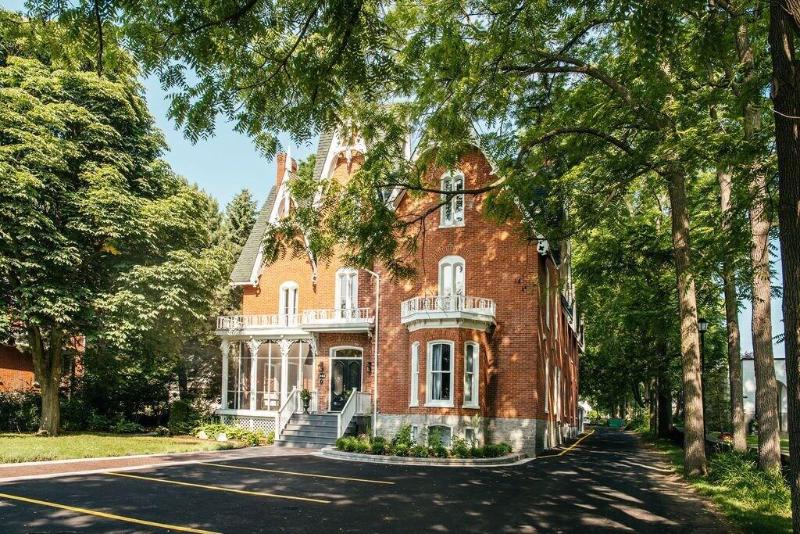 Merrill House image