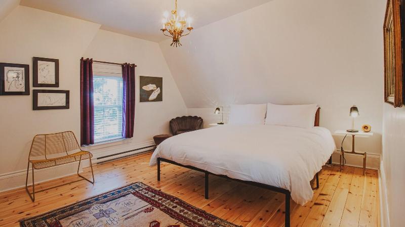 Merrill House image